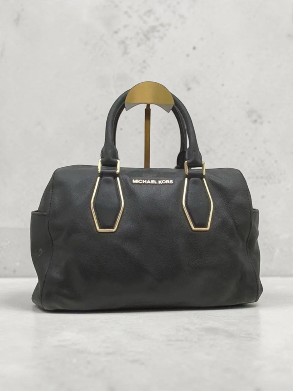 Michael Kors Vanessa Medium Chain Satchel Black Leather Gold Hardware - Picture 3 of 14